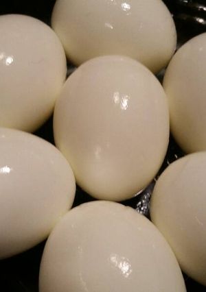 A picture of Hard Boiled Eggs.