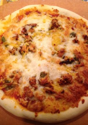 A picture of Home made Pizza.