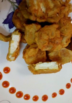 A picture of Mix pakorde bhajiya.