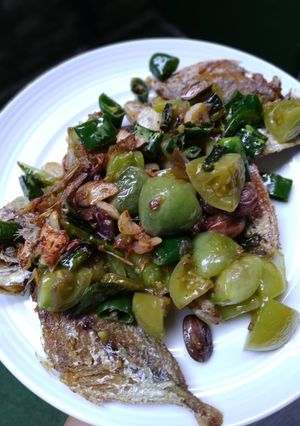 Foto resep Ikan Selar Masak Cabe Ijo Pete