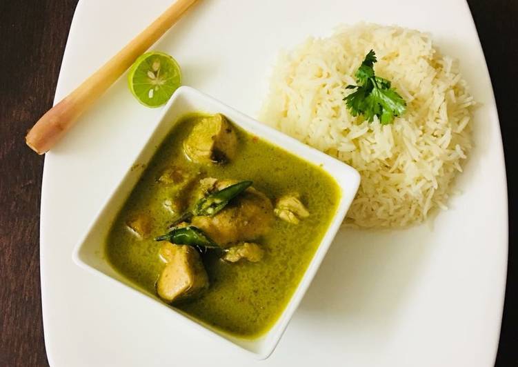 Recipe of Favorite Chicken Thai green curry