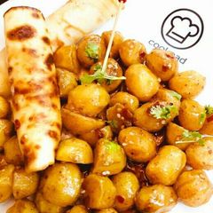 A picture of Caramalized Aloo.