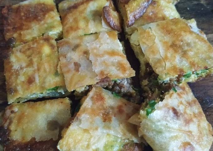 Cara bikin Martabak telor isi daging kambing Cara bikin Martabak telor isi daging kambing