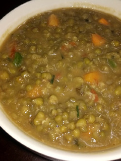 A picture of Ndengu (greengrams) curry.