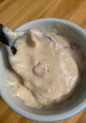 A picture of Insanely Delish Bacon Gravy.
