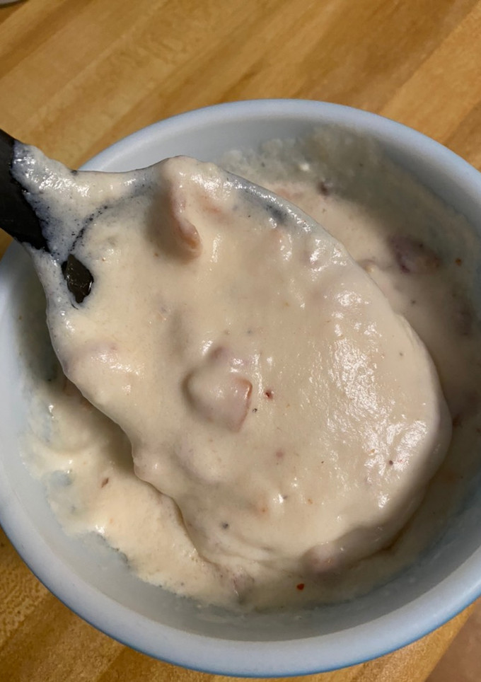 A picture of Insanely Delish Bacon Gravy.
