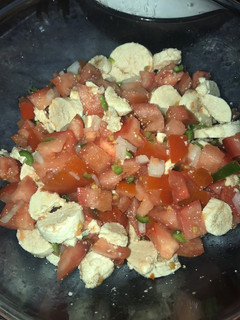 Una foto de Ensalada de hueva de merluza