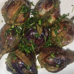A picture of Traditional sukha khara Vanga (brinjal).
