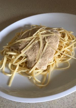 Una foto de Fettuccini con salsa nogada