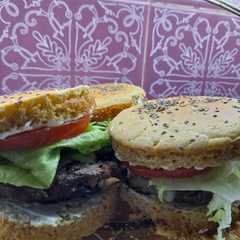 Una foto de Pan de hamburguesas con harina de garbanzo