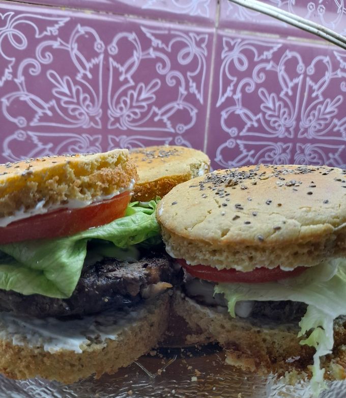 Una foto de Pan de hamburguesas con harina de garbanzo