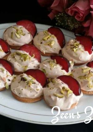 A picture of Plum Shrikhand Canapes.
