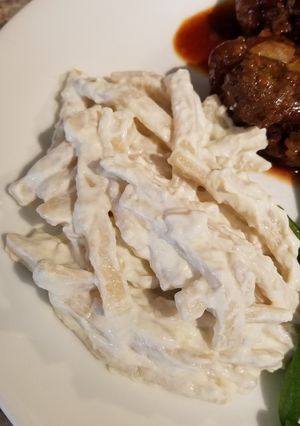 A picture of Creamy Parmesan Noodles.