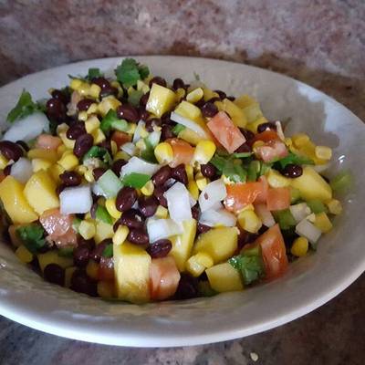 Ensalada de frijol negro y mango Receta de  Cookpad