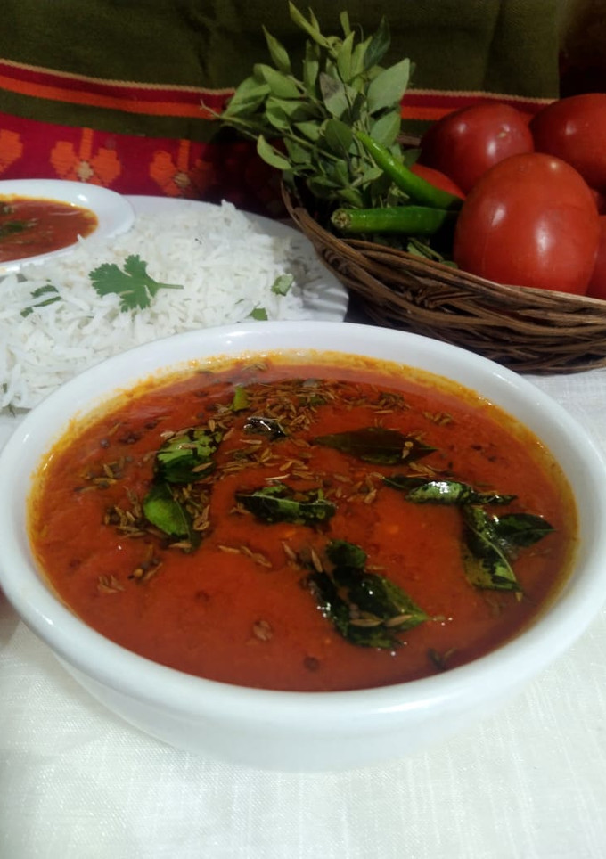 A picture of Tamatar curry.