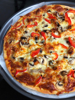 Foto resep Pizza Dua Bahan (Tanpa Proofing)