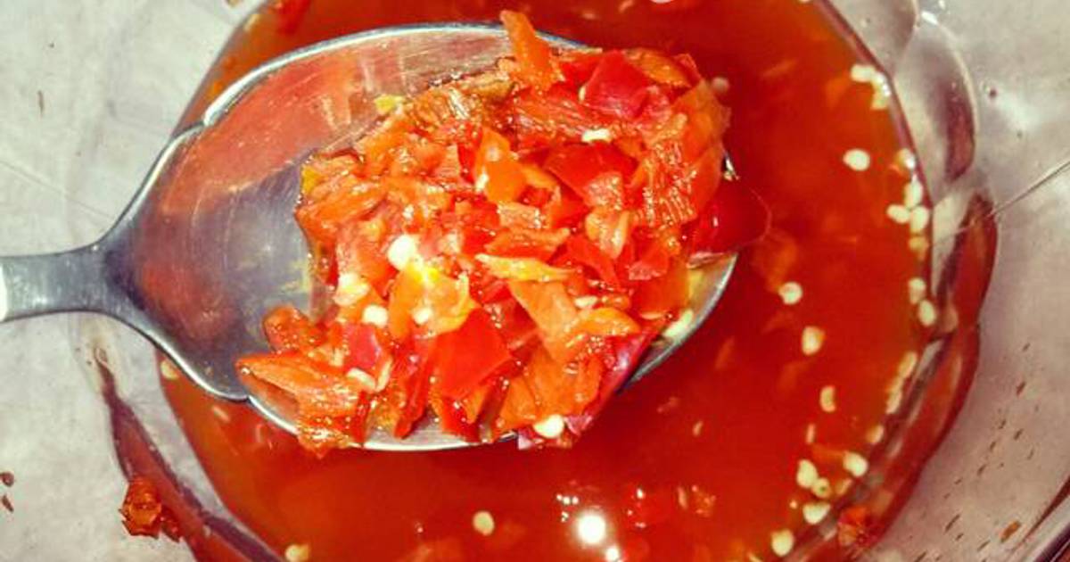 Bước sơ chế ớt trước khi làm tương ớt ngâm giấm?
