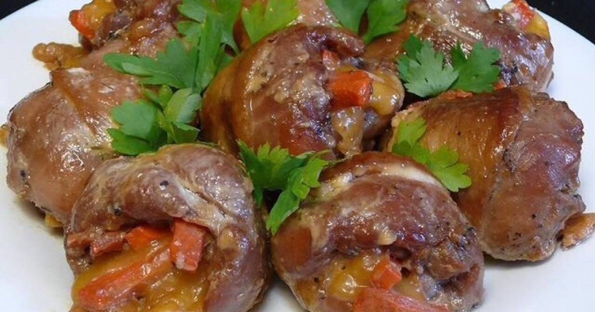 Куриные голени в луке. Куриные ножки с капустой. Куриные голени с корейской морковью.