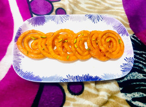 A picture of Kesar jalebi.