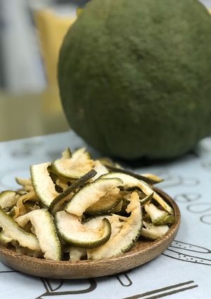 Hình của món Mứt vỏ bưởi.