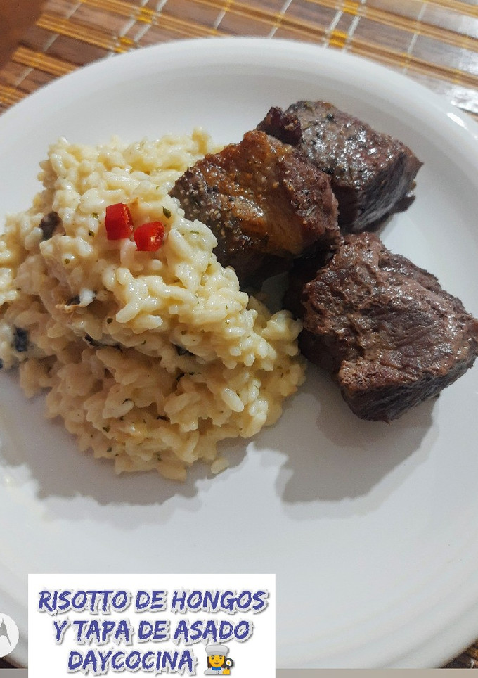 Una foto de Risotto de Hongos y Tapa de Asado👩🏻‍🍳