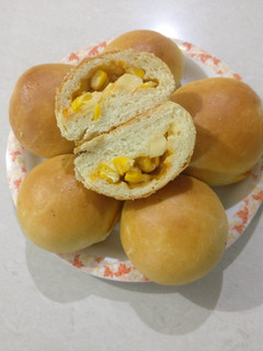 ચીઝ કોર્ન સ્ટફ બન (Cheese Corn Stuffed Bun Recipe In Gujarati) રેસીપી મુખ્ય ફોટો