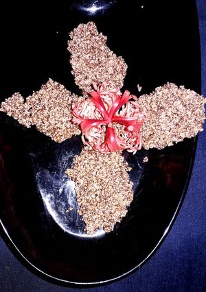 રાજગરાની ચીક્કી (Rajgira Chikki Recipe In Gujarati) રેસીપી મુખ્ય ફોટો