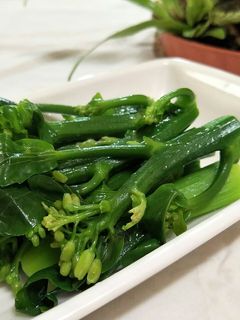汆燙芥蘭菜 🍀素食 (五辛素) 的食譜成品照片