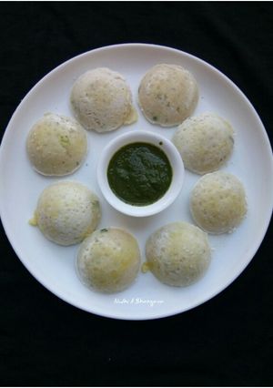 A picture of Samak rice sago idli.