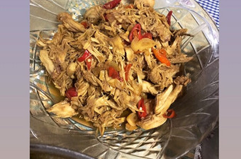 Cara Gampang Menyiapkan Ayam suwir pedas manis, Menggugah Selera