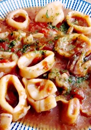 Una foto de Calamares en salsa americana