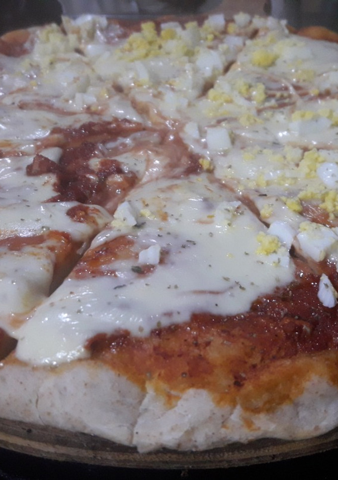 Una foto de Pizza integral casera