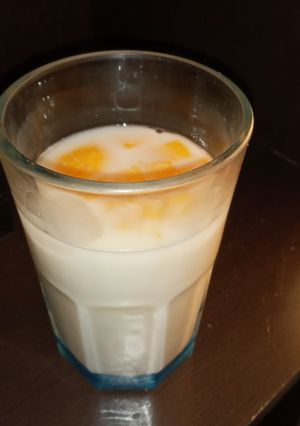 Una foto de Agua de avena con mango