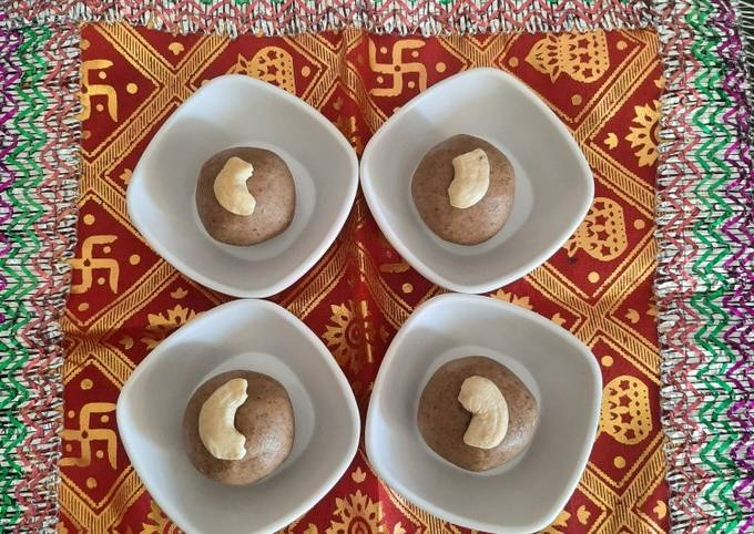 Simple Way to Prepare Thomas Keller Ragi mung dal ladoo