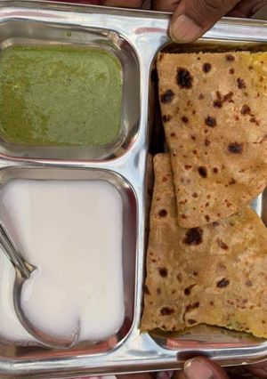 A picture of Aloo Ka Paratha.