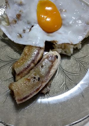 Una foto de Arroz con banana y huevo