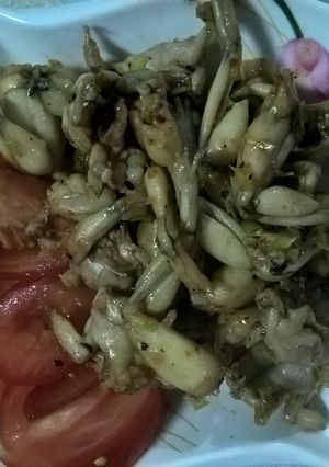 Hình của món Ếch xào sả.