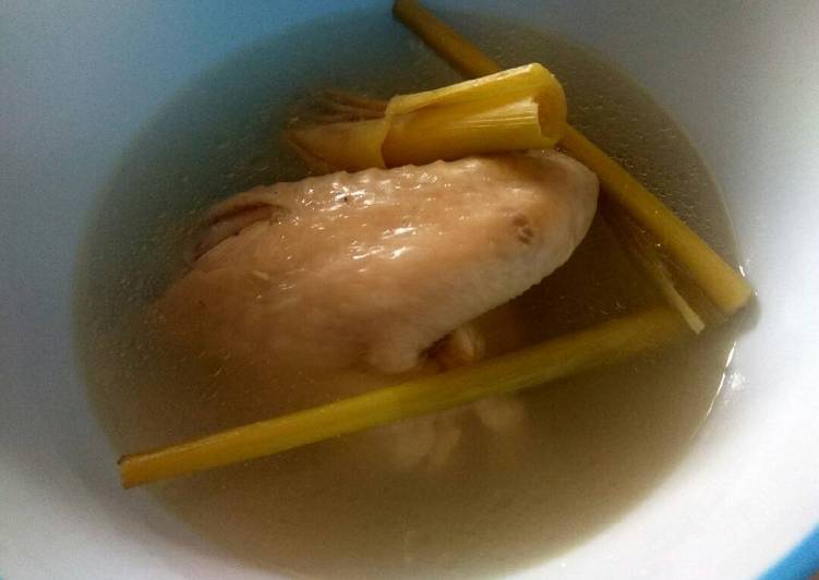 Langkah Mudah Memasak Sup ayam serai yang Mudah