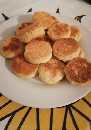 Una foto de Scones de queso 🧀