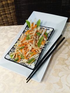 A͟s͟i͟a͟t͟i͟s͟c͟h͟e͟r͟ K͟o͟h͟l͟r͟a͟b͟i͟-M͟ö͟h͟r͟e͟n͟-S͟a͟l͟a͟t͟ Rezepthauptbild