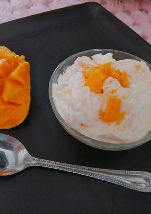 મેંગો શ્રીખડ(mango shreekhand recipe in Gujarati) રેસીપી મુખ્ય ફોટો