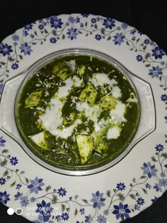 पालक पनीर (palak paneer recipe in Hindi) रेसिपी मुख्य फोटो