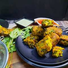 Foto di পালং কথিমবির বড়ি(Palak Kothimbir Vadi recipe in Bengali)