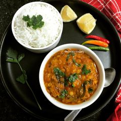 A picture of Spring Onion Dal.