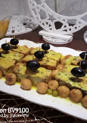 صورة لوصفة طاجين الجلبانة بكريات الدجاج وصلصة الجبن