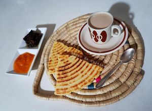 Une photo de Kesra ftir/ aghroum akourane ☕