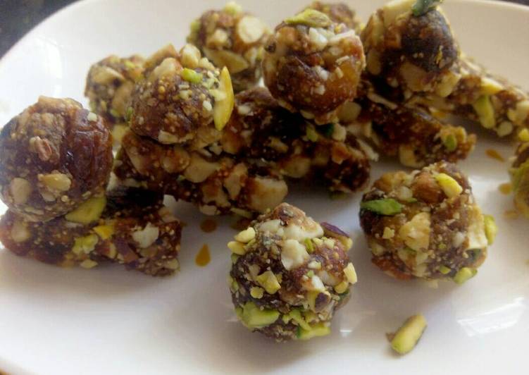 How to Prepare Award-winning Sugar free laddoo and triangles