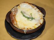 A picture of cheese onion soup