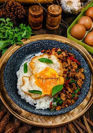 Foto resep Pad Kra Pau Ayam
