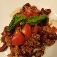 A picture of Borlotti bean and beef stew.